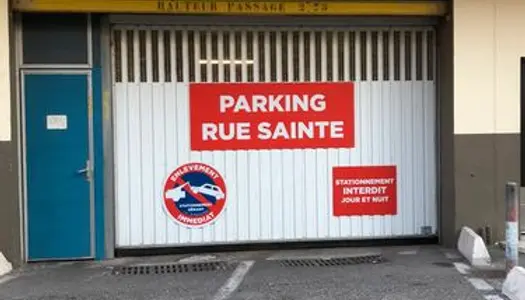 Place de parking - 85 Rue Sainte 