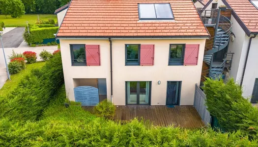Dpt Ain (01), à vendre VERSONNEX maison P4 de 135 m² - Terrain de 258,00 m² 