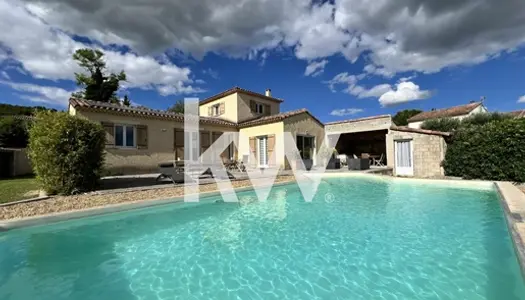 Villa 110m2 avec piscine et vue dégagée à Nages Et Solorgues 