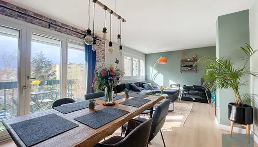 Coup de coeur pour ce superbe appartement de 104m² lumineux et traversant