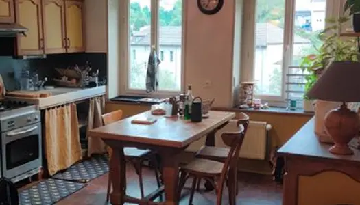 Appartement F3 meublé vue dégagée et ensoleillée 