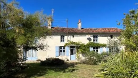 Maison - Villa Vente Ruffec 5p 167m² 170200€