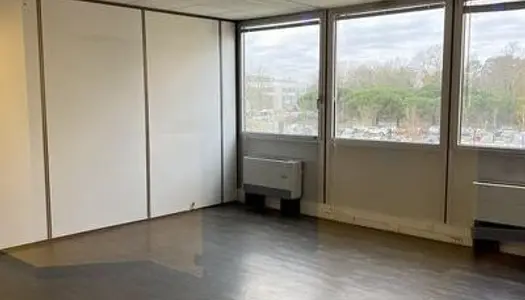 Bureaux Vide 640 m²