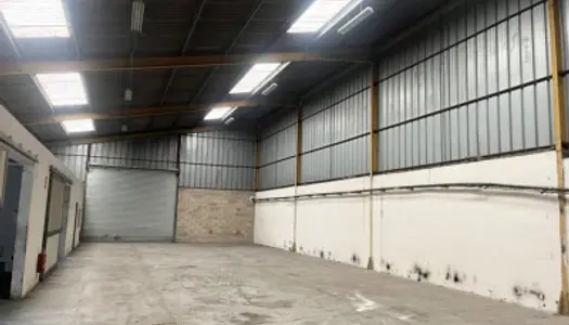 Local commercial 745 m²