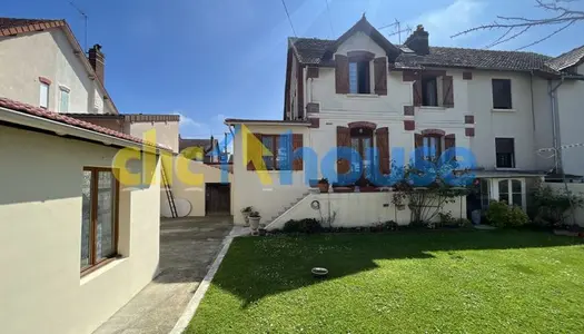 Maison 6 pièces 74 m² 