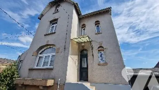 Maison 6 pièces 245 m²