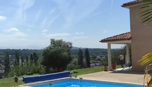 IDRON Hors lotissement . RARE maison 190 m² avec vue panoramique 180° sur les Pyrénées 