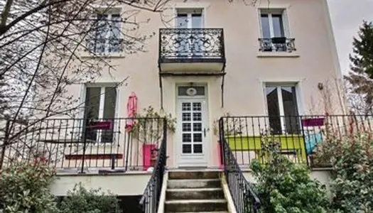 Maison meublée 6pièces +jardin de 300m2 à 14 mn de Paris 