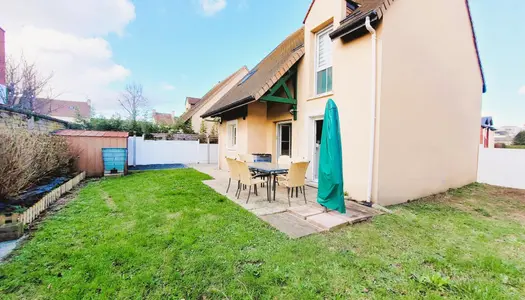 Maison récente 5 chambres avec jardin bien exposé sans vis à vis