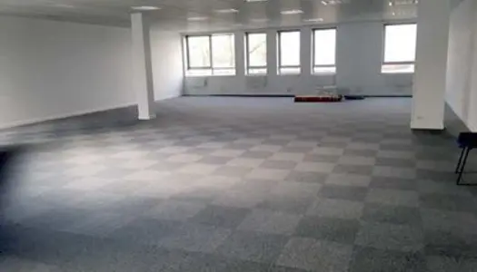 Bureaux - A LOUER - 1 435 m² divisibles à partir de 184 m² 