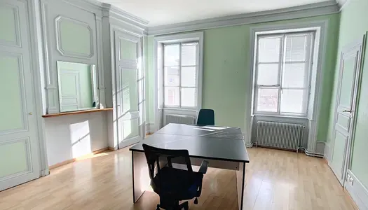 Location Bureau 120 m² à Mornant 1 100 € CC /mois