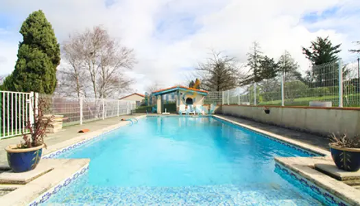 Maison plain-pied 119m2 sur 6378m2 de terrain avec piscine