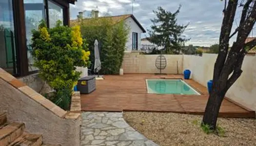 Maison avec jardin et piscine