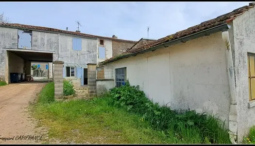 Dpt Charente Maritime (17), à vendre AULNAY maison P4