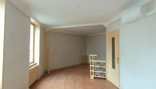 Appartement T3 loué vide 67m2- rue François Mitterrand