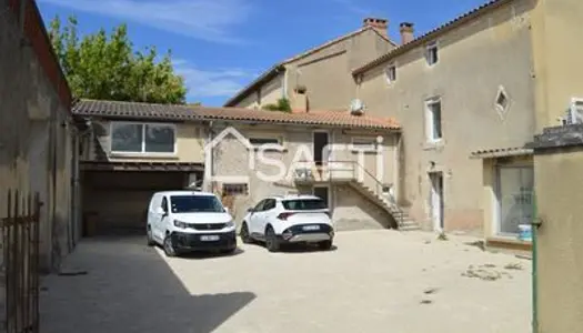 Immeuble Vente Saint-Saturnin-lès-Avignon  230m² 463000€