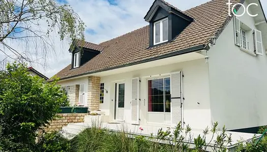 Maison 6 pièces 203 m² 