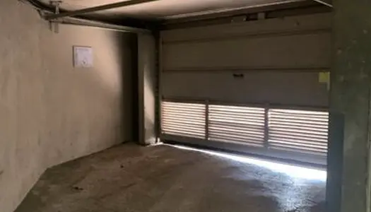 Garage à louer