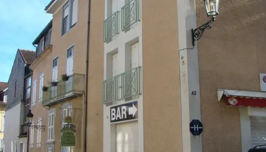 Dpt Hautes Pyrénées (65), à vendre LOURDES immeuble