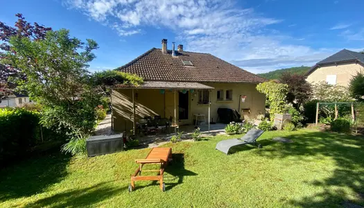 Maison dans un quartier résidentiel 