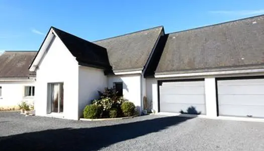 Maison comtemporaine de plain pied 172m² sur joli jardin avec 2 garages