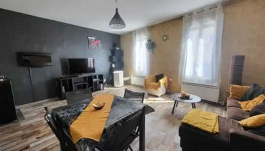 Appartement T3 de 70 m² env rénové, grenier aménageable