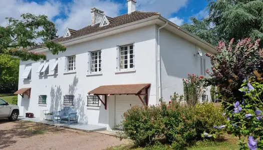 Vente Maison 130 m² à Piegut-Pluviers 346 500 €
