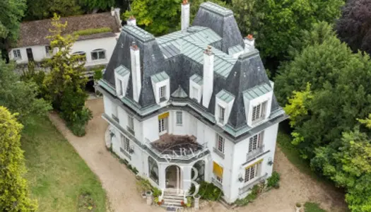 VILLENNES-SUR-SEINE - Magnifique Manoir du 19e Siècle 