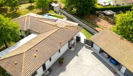 Maison 2018 4 ch 160 m2 + T2 attenant 41 m2 + bureau indépendant - Piscine - garage - Carport sur 