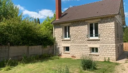 Maison à louer à Bois-le-Roi 