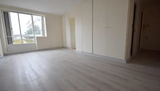 Studio 1 pièce 28 m² 