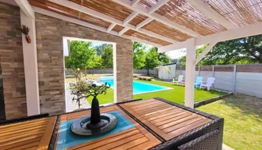 Maison 172 m2 + T2 42 m2 + bureau 35 m2 sur terrain 2200 m2 avec piscine