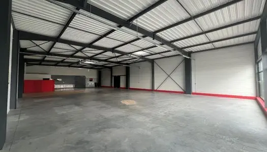 Local commercial 583 m² 