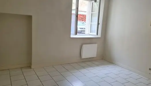 Studio de 25 m2, RDC, résidence sécurisée, Centre ville 