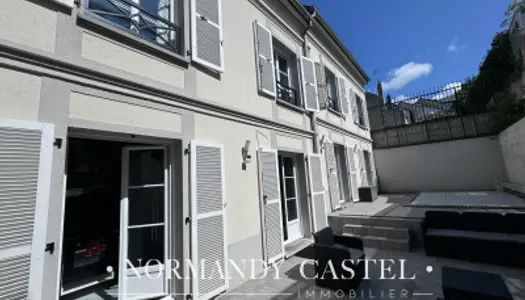 Maison 8 pièces 250 m² 