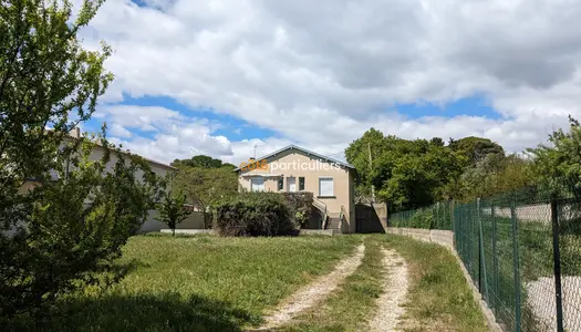 Candau - Petite maison sur garage - Grand terrain
