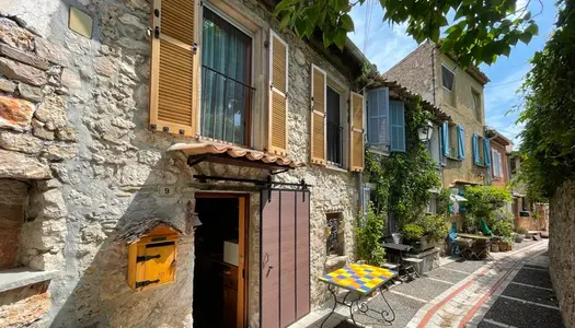 Dpt Alpes Maritimes (06), à vendre ASPREMONT maison de village type 4 pièces