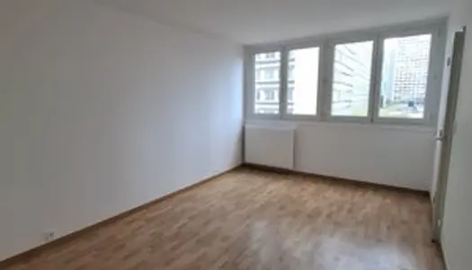 75013 PARIS APPARTEMENT 2 PIECES 44.31 M² AVEC PARKING ET CAVE 