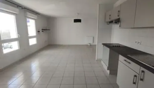 A vendre APPARTEMENT T3 Duplex de 78,9m² à Bruges (33)