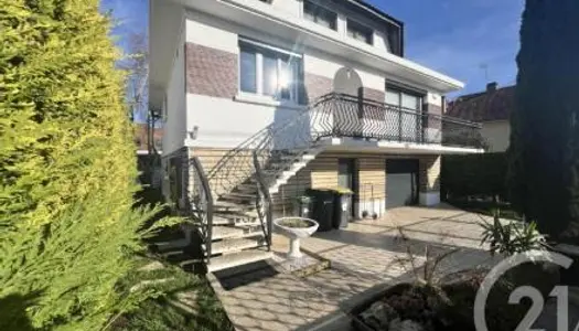 Maison 6 pièces 190 m² 