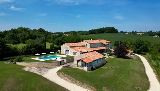 Maison 12 pièces 583 m² 