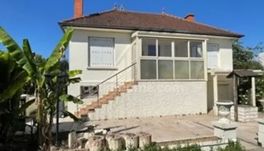 MAISON INDIVIDUELLE SUR SOUS-SOL, 2/3 CHAMBRES AVEC VASTE JARDIN ARBORE