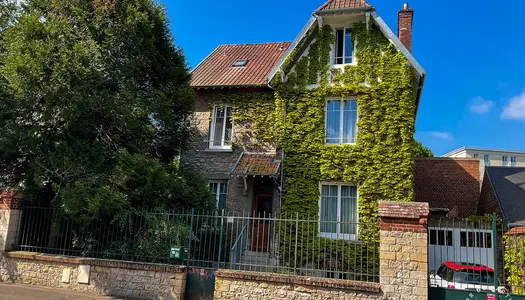 Maison 6 pièces 179 m² 