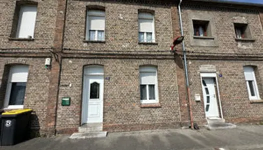 MAISON 3 CHAMBRES AVEC GARAGE ET JARDIN / VENDUE LOUEE 