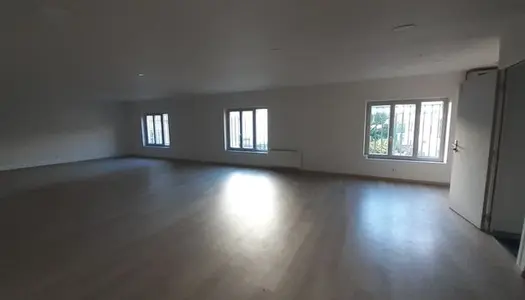 Bureau 95 m² 
