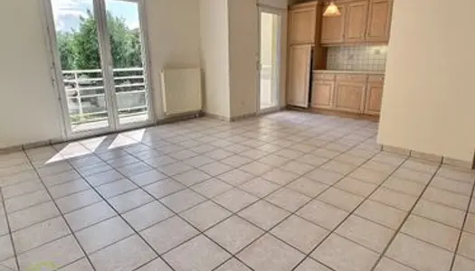 Appartement T2 de 50.47 m² avec Terrasse, Cave et Garage à Collonges-sous-Salève 