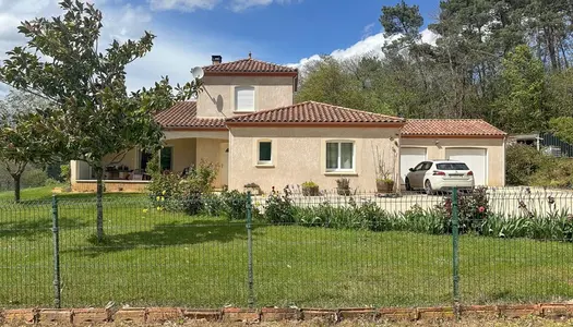 Dpt Lot et Garonne (47), à vendre FUMEL maison P5 de 140 m² - Terrain de 3 747,00 m² - Plain pied 