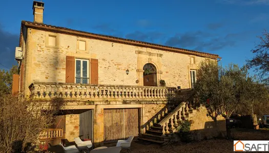 Très grande maison à la campagne proche des commodités