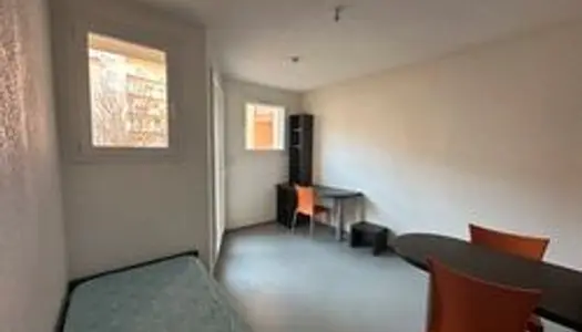 Studio vendu meublé avec balcon à CORTE 
