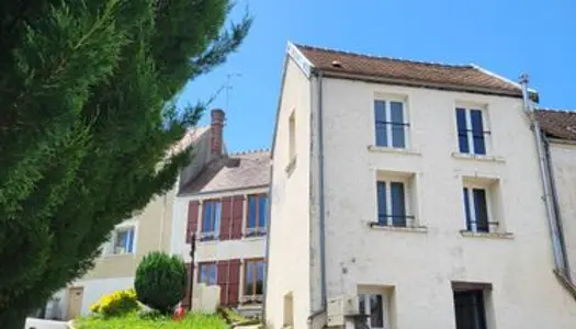 MAISON au sein d'un ancien corps de ferme divisé en 4 lots 